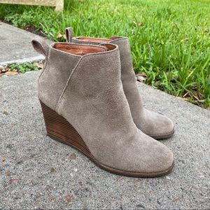 Lucky brand gray booties